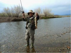 黑坑钓鱼如何选钓位、饵料及打窝呢？