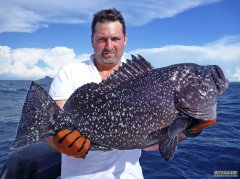 黑坑钓鲫鱼用什么饵料最好？