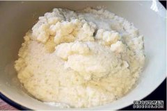 黑坑自制鲫鱼饵料配方